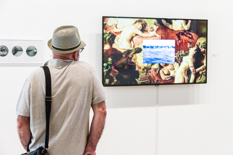 Visitante de la exposición Exposición Premios 2018